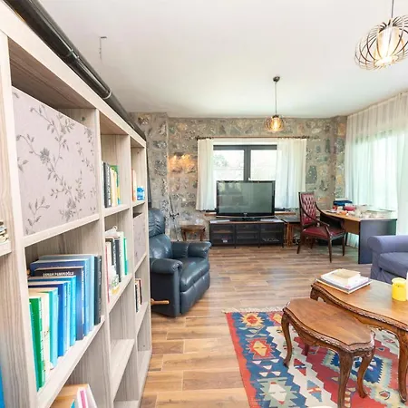 Eclectic Studio Near Sea In Bodrum